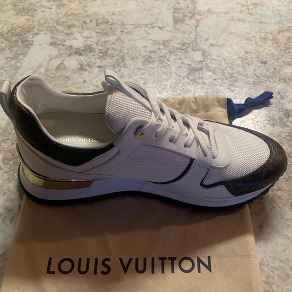 Louis Vuitton sneakers - Picture 1 of 8